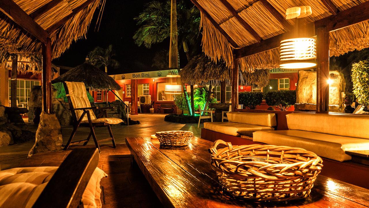 Sea Breeze Apartments Pos Chiquito Extérieur photo